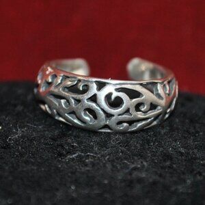Vintage 925 Sterling Silver Open Filigree Ring Size 4.75